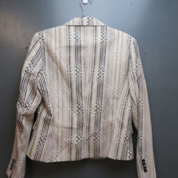 Larry Levine Signature NWT Ladies Blazer Size 8 - Picture 2 of 6